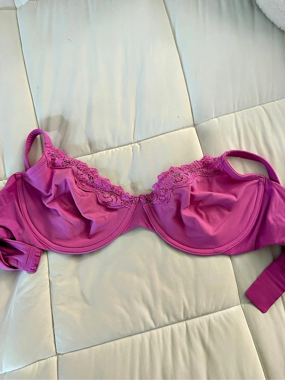 SKIMS Fits Everybody Lace Underwire Bra Pink